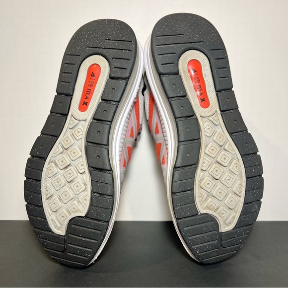 Unisex NIKE Air Max Genome Platinum Gray Athletic Shoes / Size 7Y - 8.5 Womens - Picture 7 of 9